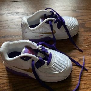 Nike toddler sneakers